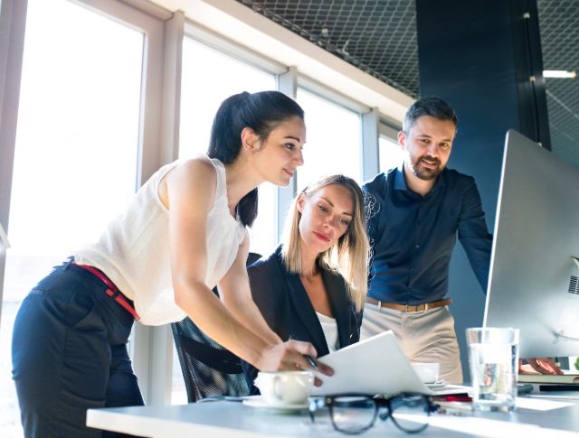 Contracte de <br> Lucrari